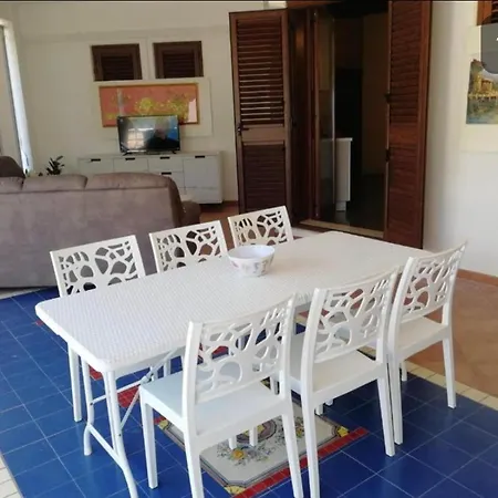 Samoa Konukevi Arenella (Syracuse)